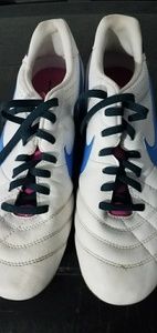 Nike women's soccer cleats